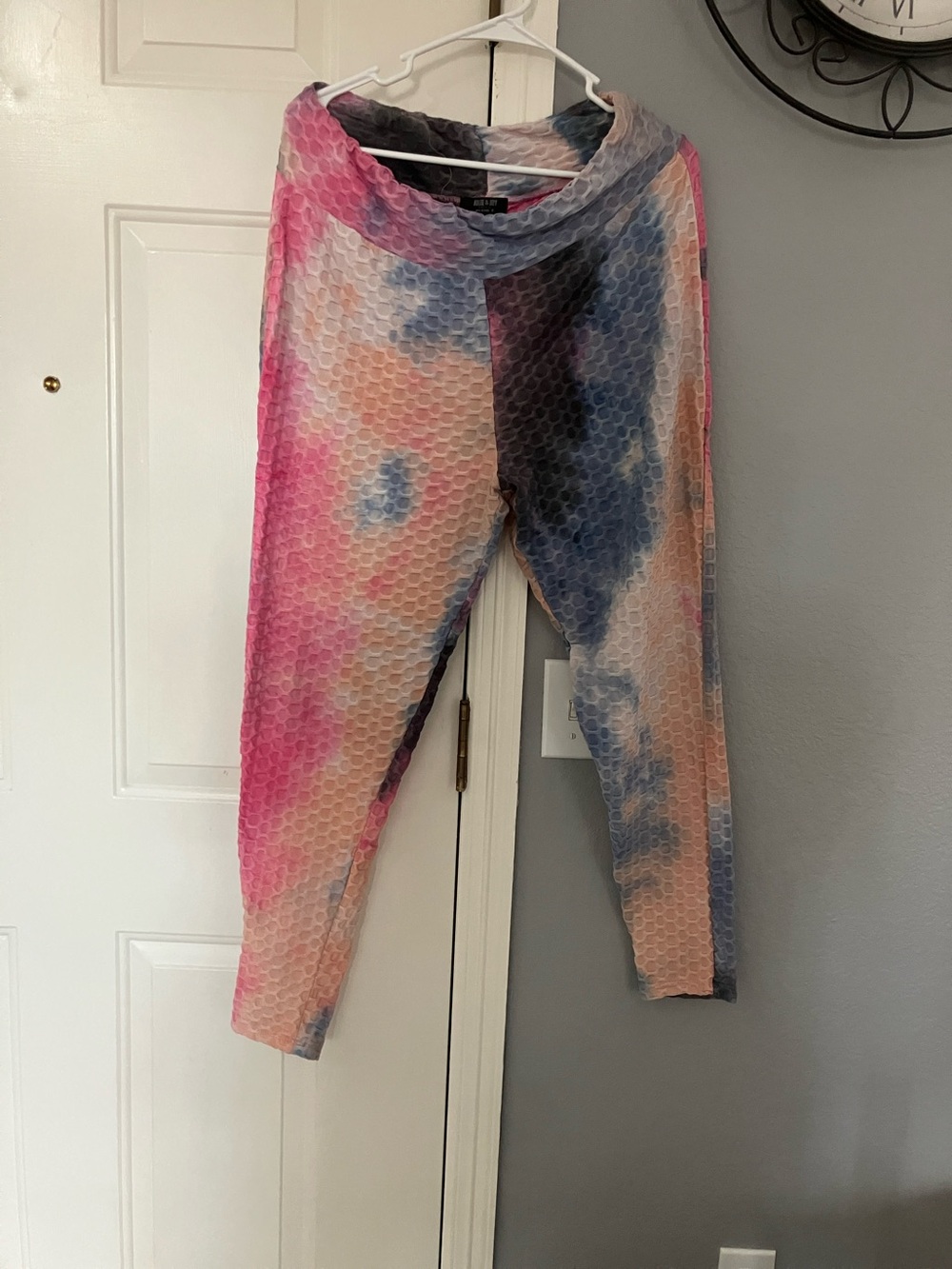 High-Rise Tie-Dye Textured Leggings - Pink & Blue